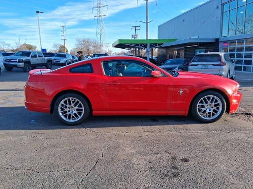 2013 Ford Mustang V6