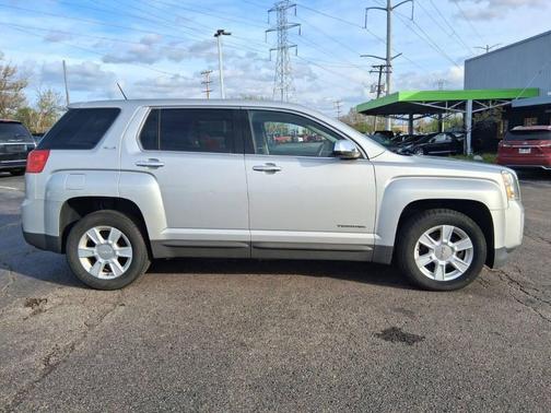 Silver 2013 GMC Terrain SLE-1