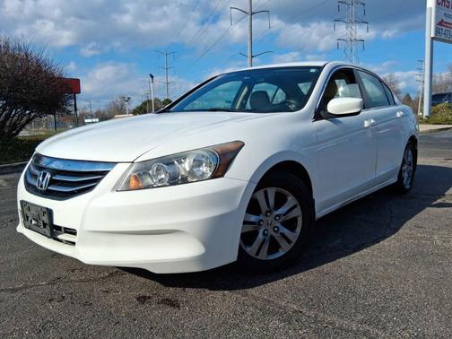 White 2012 Honda Accord SE