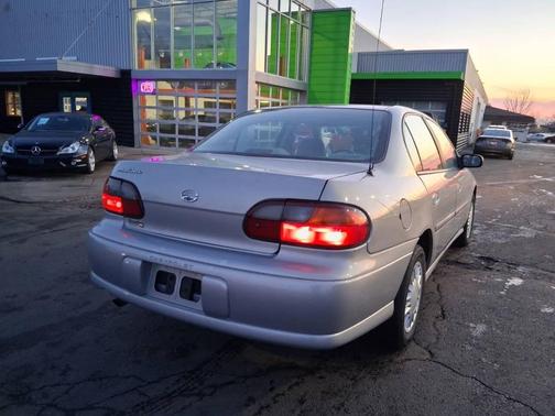 2000 Chevrolet Malibu Base