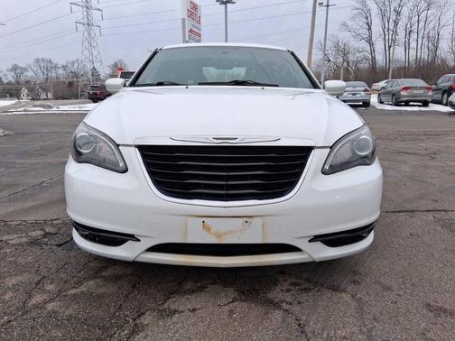 2013 Chrysler 200 Limited