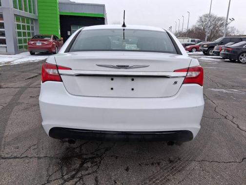 2013 Chrysler 200 Limited