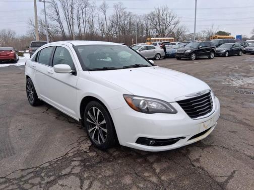 2013 Chrysler 200 Limited