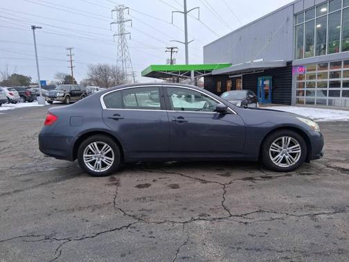 2010 INFINITI G37x Base