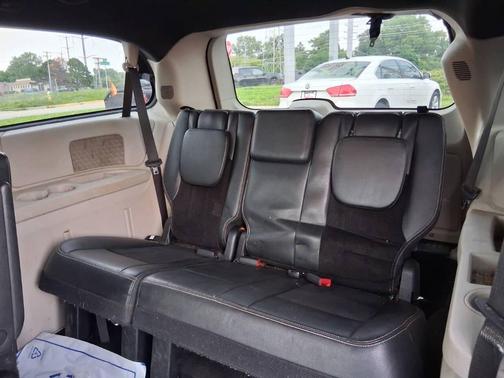 Black 2017 Dodge Grand Caravan SXT