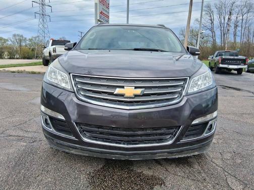 Pewter 2017 Chevrolet Traverse 1LT