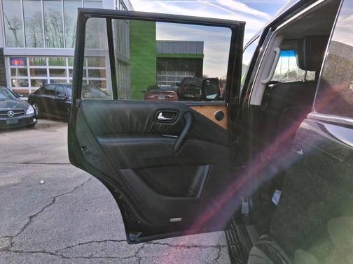 2012 INFINITI QX56 Base