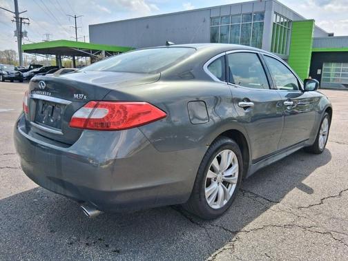 Pewter 2011 INFINITI M37x Base