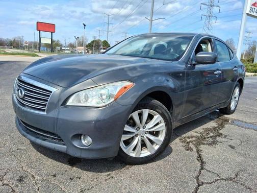 Pewter 2011 INFINITI M37x Base