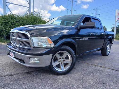 2011 Dodge Ram 1500 Big Horn 4x4 4dr Crew Cab 5.5 ft. SB Pickup