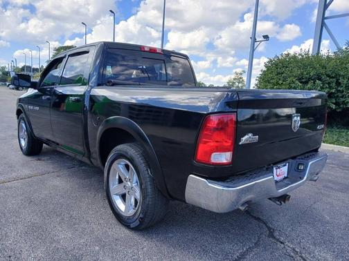 2011 Dodge Ram 1500 Big Horn 4x4 4dr Crew Cab 5.5 ft. SB Pickup