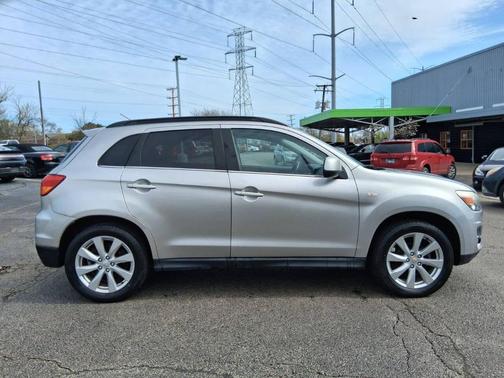 Silver 2013 Mitsubishi Outlander Sport SE