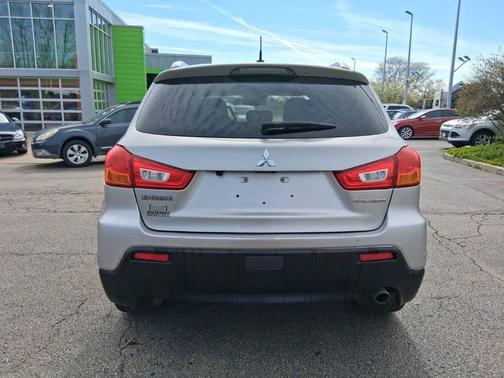 Silver 2013 Mitsubishi Outlander Sport SE