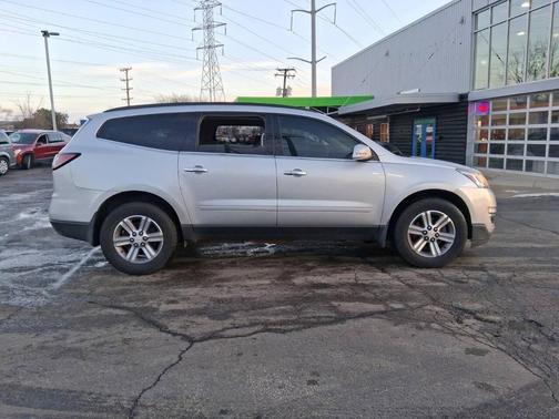 2017 Chevrolet Traverse 2LT