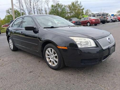 Black 2009 Mercury Milan I 4 4dr Sedan