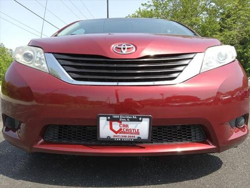 2012 Toyota Sienna LE