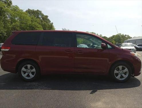 2012 Toyota Sienna LE