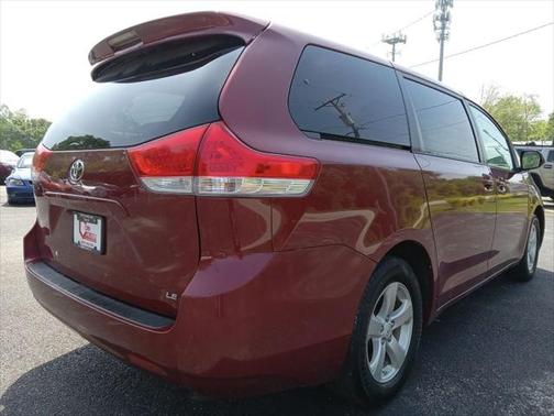 2012 Toyota Sienna LE