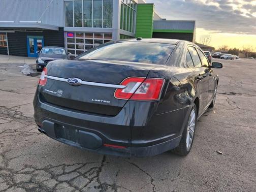 2012 Ford Taurus Limited 4dr Sedan