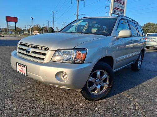 Silver 2005 Toyota Highlander Base