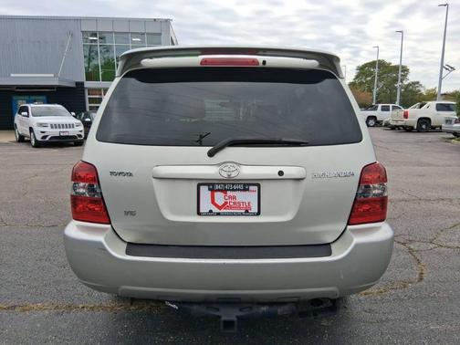 Millennium Silver Metallic 2005 Toyota Highlander Base