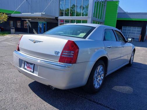 2007 Chrysler 300C Base