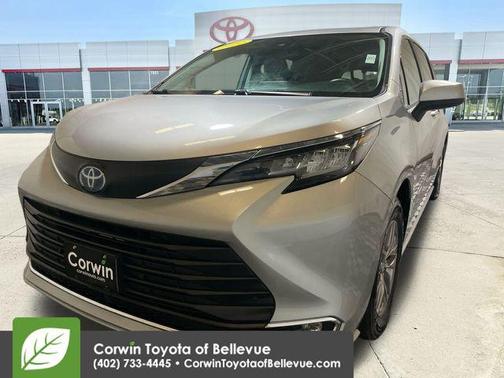 2022 Toyota Sienna XLE