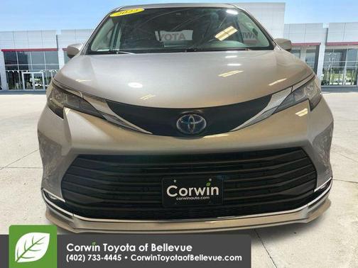 2022 Toyota Sienna XLE