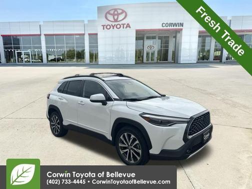Pearl 2023 Toyota Corolla Cross XLE