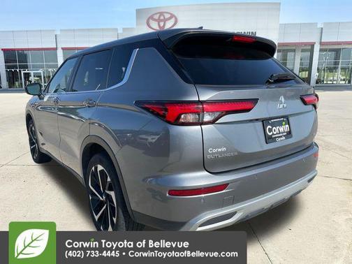 Black 2024 Mitsubishi Outlander SE S-AWC