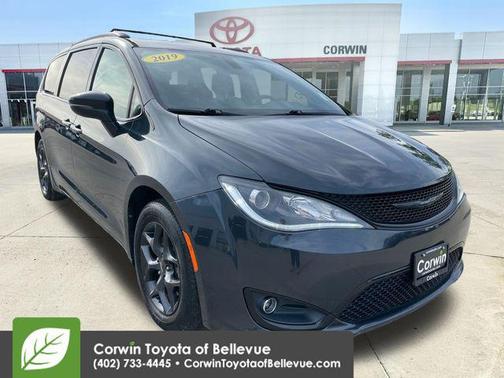 Maximum Steel Metallic Clearcoat 2019 Chrysler Pacifica Limited