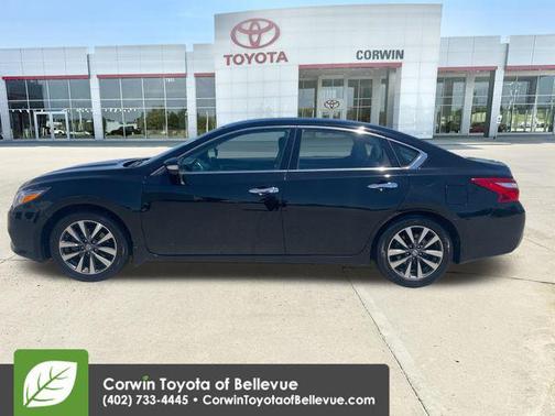 Super Black Clearcoat 2017 Nissan Altima 2.5 SV
