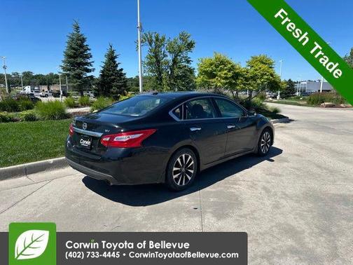 Super Black Clearcoat 2017 Nissan Altima 2.5 SV