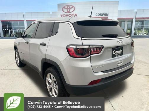 Silver Zynith Metallic Clearcoat 2024 Jeep Compass Sport