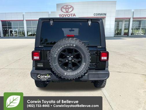 Black Clearcoat 2022 Jeep Wrangler Willys