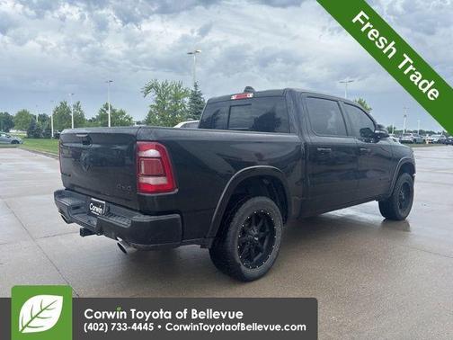 Diamond Black Crystal Pearlcoat 2020 RAM 1500 Laramie