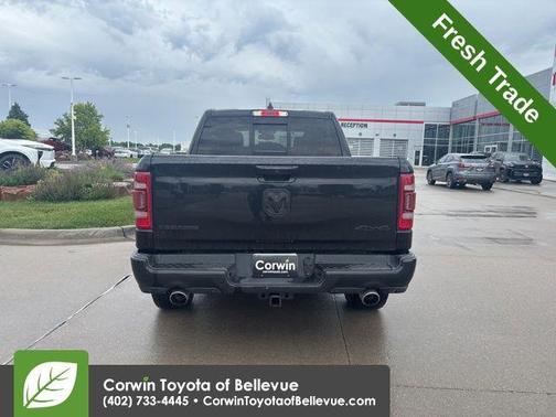 Diamond Black Crystal Pearlcoat 2020 RAM 1500 Laramie