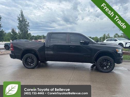 Diamond Black Crystal Pearlcoat 2020 RAM 1500 Laramie