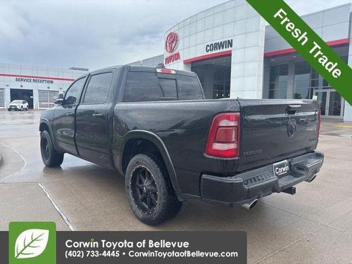 Diamond Black Crystal Pearlcoat 2020 RAM 1500 Laramie