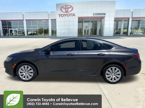 Granite Crystal Metallic Clearcoat 2016 Chrysler 200 LX