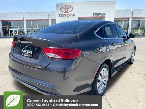 Granite Crystal Metallic Clearcoat 2016 Chrysler 200 LX