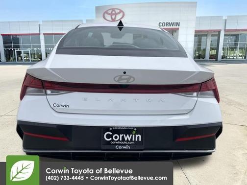 2025 Hyundai ELANTRA SEL