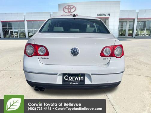 Candy White 2006 Volkswagen Passat 2.0T
