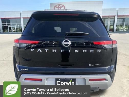 Super Black 2025 Nissan Pathfinder SL 4WD