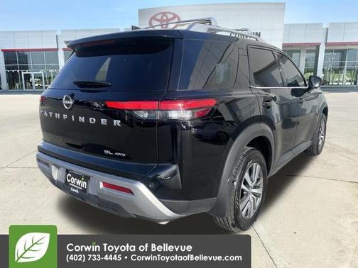 Super Black 2025 Nissan Pathfinder SL 4WD