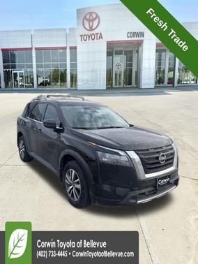 2025 Nissan Pathfinder SL 4WD