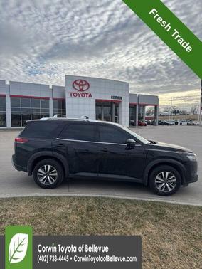 2025 Nissan Pathfinder SL 4WD