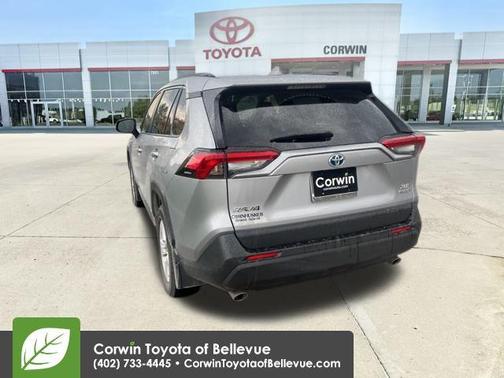 2021 Toyota RAV4 Hybrid XLE