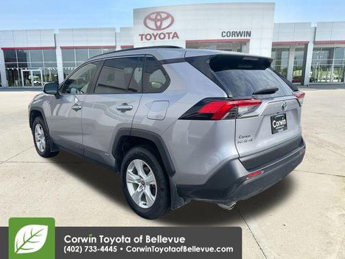 2021 Toyota RAV4 Hybrid XLE