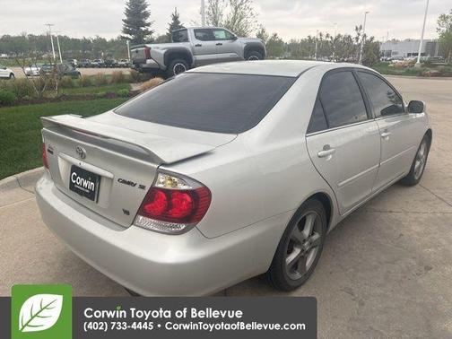 2005 Toyota Camry SE V6